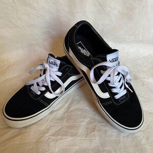 Vans Classic Black and White Low-Tops
